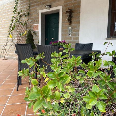Favoloso Appartamento In Villa Monterosi ภายนอก รูปภาพ