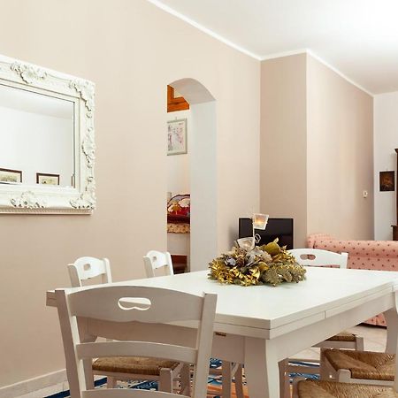Favoloso Appartamento In Villa Monterosi ภายนอก รูปภาพ