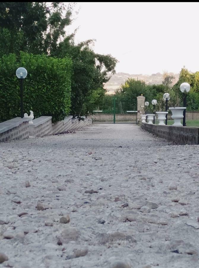Favoloso Appartamento In Villa Monterosi ภายนอก รูปภาพ