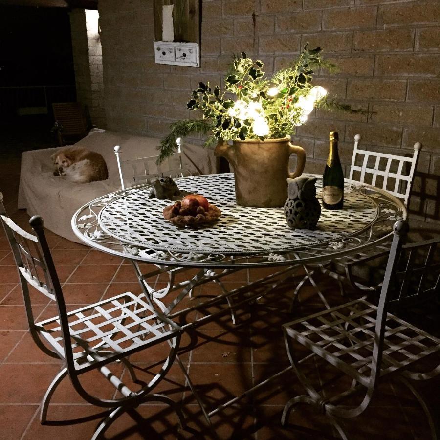 Favoloso Appartamento In Villa Monterosi ภายนอก รูปภาพ