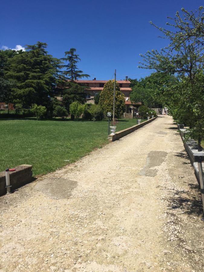 Favoloso Appartamento In Villa Monterosi ภายนอก รูปภาพ